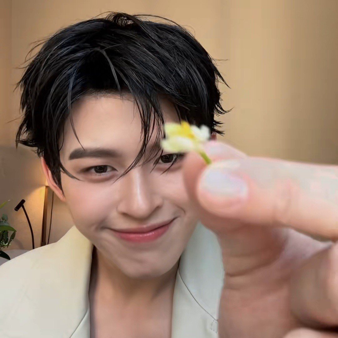 imyourhikun's tweet photo. นี่ชอบแก้มปอนด์มากเลยอะ มานแบบกลมๆฟูๆ เหมือนขนมปังขาวไม่มีท้อปปิ้งจริงๆ ยิ้มหนมปังครองโลก https://t.co/AHir4dgZUY