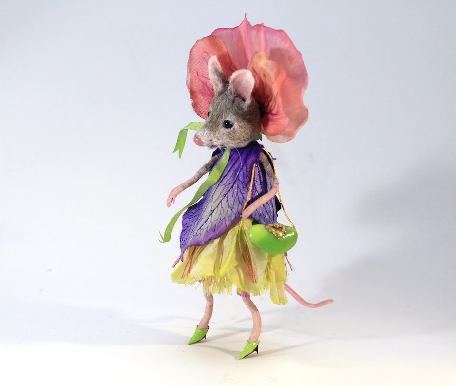 magrudy's tweet photo. Flower girl https://t.co/Xzb2fE7v35