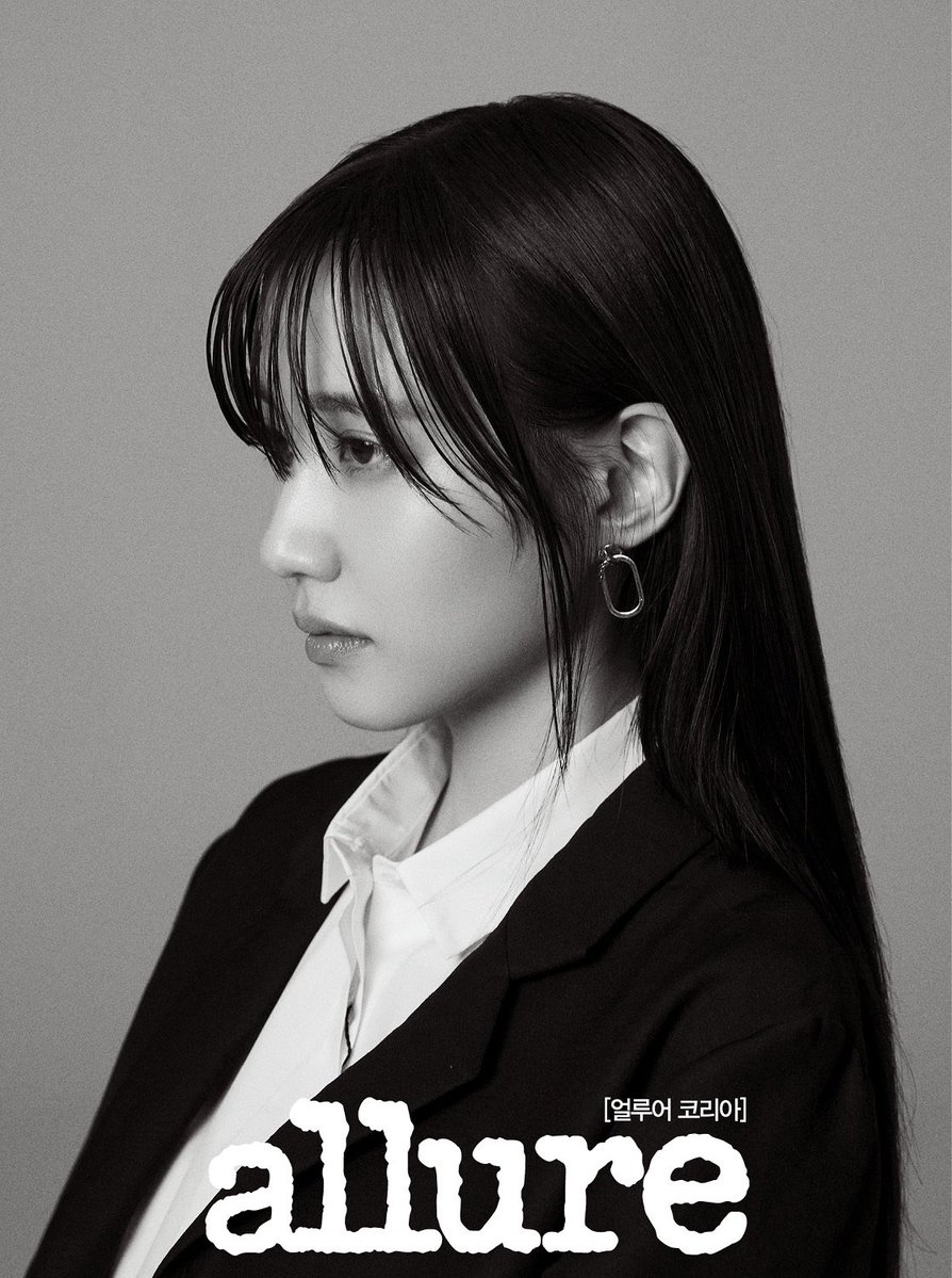 dumachull's tweet photo. 갤러리 보다가
진짜 좋아했던 브람스 화보 찾음
얼루어는 이때 더 풀어줬어야,,, https://t.co/VJwdCSZIHG