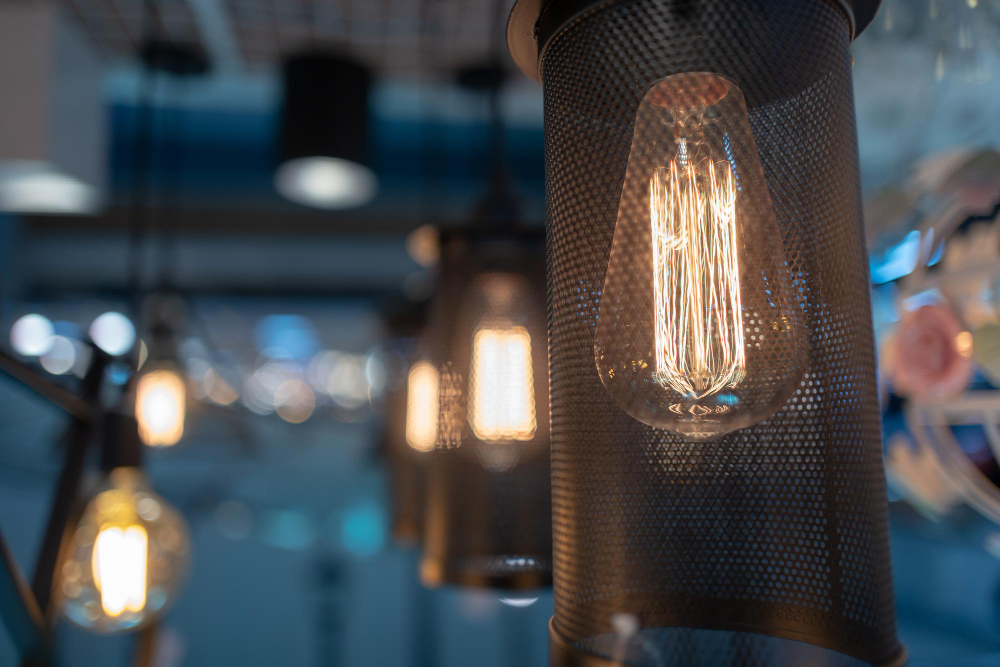 AlroufLED's tweet photo. The right lighting doesn't compete for attention. It quietly brings every detail of a space to life.
#LEDLighting #LightingSolutions #EnergyEfficiency #InteriorLighting #CommercialLighting https://t.co/MWhtBcyJ3R