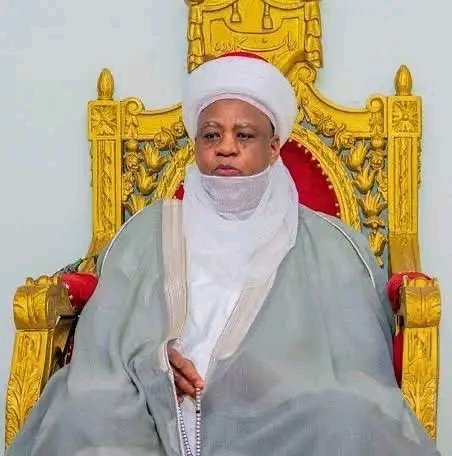 Pressman2040's tweet photo. BREAKING: Sultan of Sokoto Speaks Strongly Against B@nd!try & T£rr0r!sm

The Sultan of Sokoto, His Eminence Muhammad Sa’ad Abubakar III, has declared that b@nd!try and t£rr0r!sm have no place in Islam.

He urged all Nigerians not to link the actions of criminals to any religion or ethnic group.

“Criminals have neither religion nor tribe,” the Sultan said.

This is a clear, powerful, and unifying message from one of Nigeria’s most respected traditional and religious leaders.

T£rr0r!sm and b@nd!try are crimes against humanity nothing else.