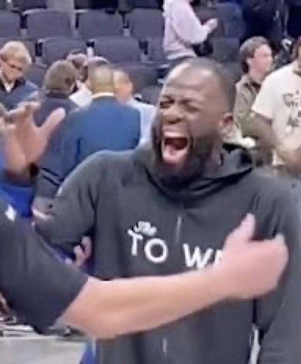 hesquifty's tweet photo. @dontdopercocet @gibbysreturn @PENGUINALLSZN Yk this nigga don’t play so much I forget he been in the league for almost a decade (ik the original tweet says 8yrs I forgot) https://t.co/9WAAgG3RCx