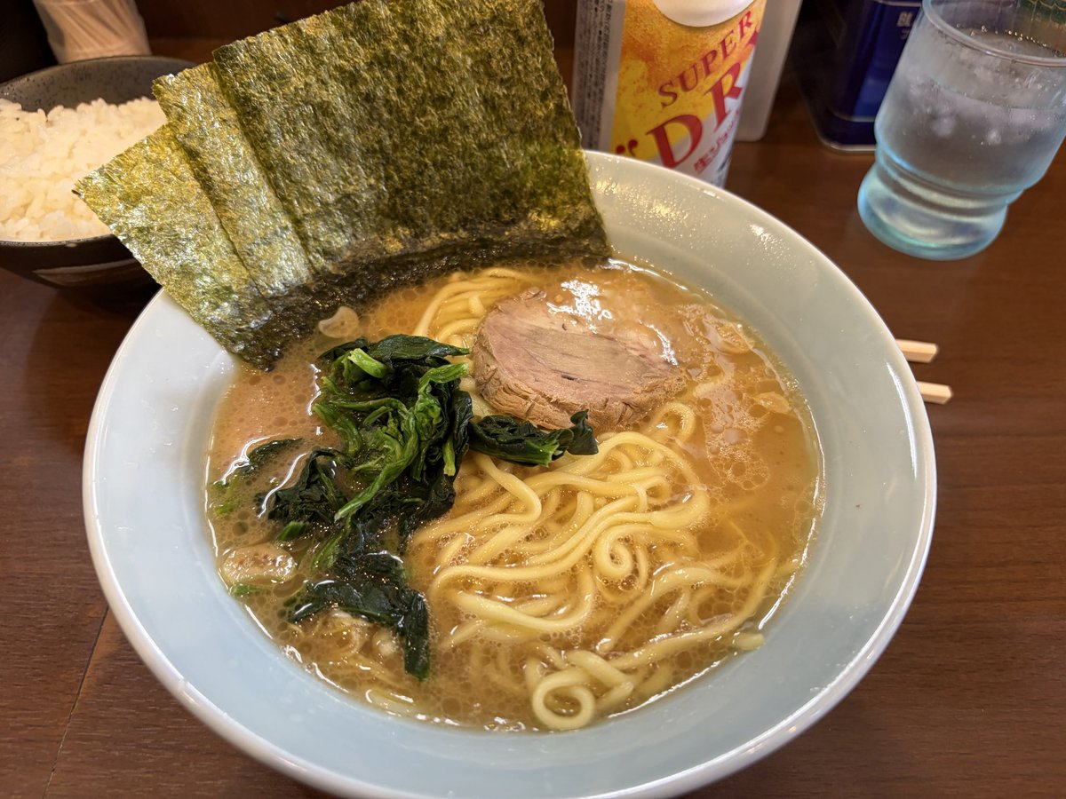hiroxx24's tweet photo. 寿々喜家 曙町店
本牧家系で鶏が効いており、かなりあっさり。
元祖家系って感じ。
２日続けて朝から行ってしもうた。美味
#家系 https://t.co/ka5LC9bm4P