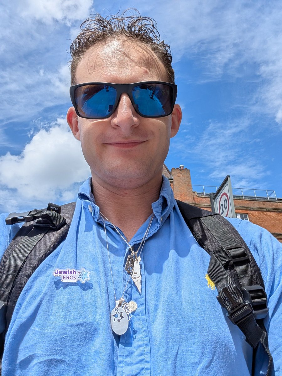 steveeypips's tweet photo. Enjoying the sun on the way home, having delivered a breakfast briefing on Antisemitism for 25 CEOs before taking them to see the Nova Exhibition. 

Am Yisrael Chai! 
@JewishERGs https://t.co/IOzm4lLD5p