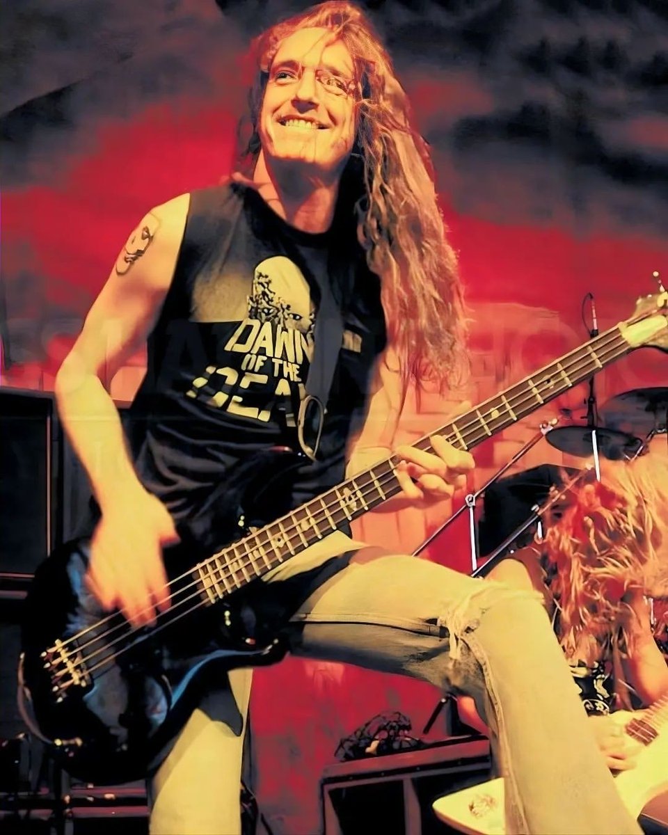 Legionista83's tweet photo. Cliff Burton 
MetallicA 🤘🇺🇸 https://t.co/fwKZ2lpZm5