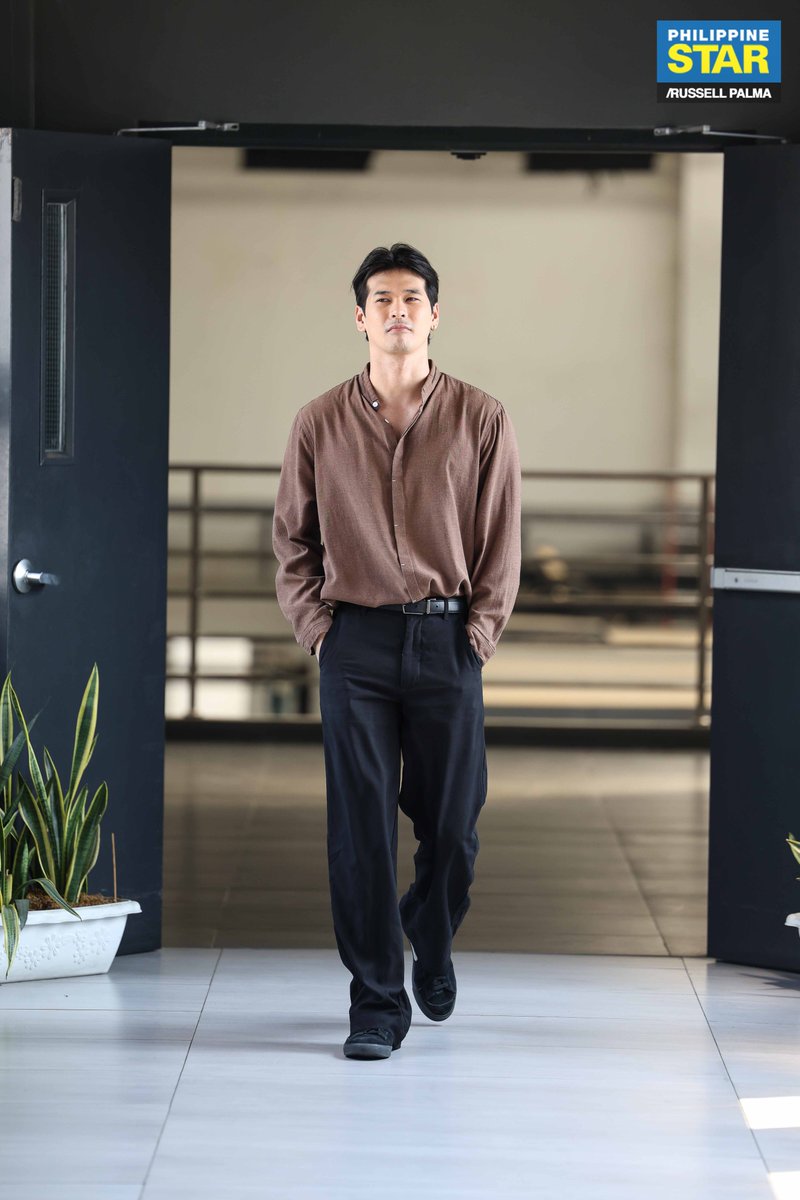 PhilippineStar's tweet photo. During the interview, the rising actor candidly opened up about overcoming rejections and his journey toward finding his place in showbiz. https://t.co/UoTiBPuyVa