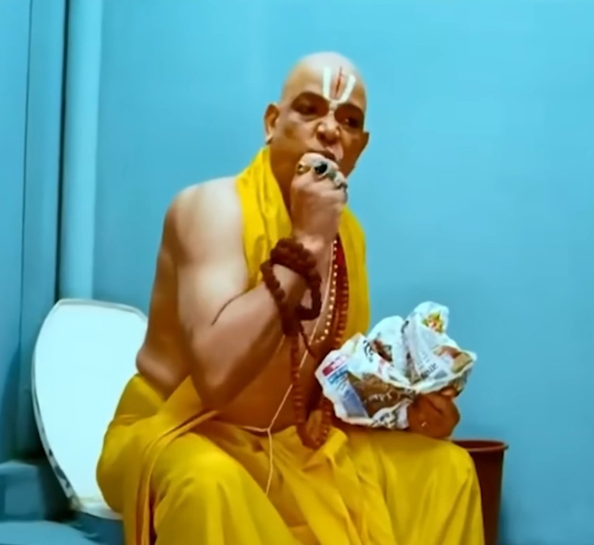 KBambaata's tweet photo. @Iam_Rohit_G You know the reason 😜 https://t.co/nrmeM9popU
