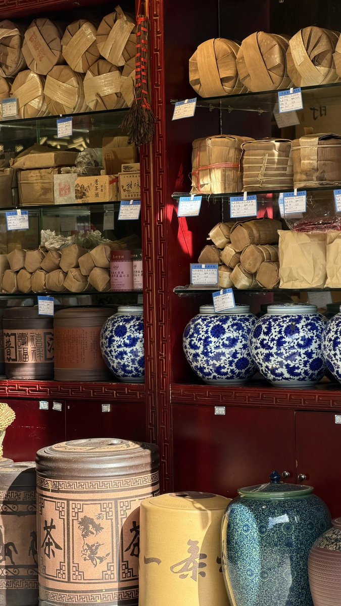 KseniiaBaziian's tweet photo. Yunnan region is incredible!

Imagine one place in the mountains that grows flowers, tea, coffee, mushrooms, etc https://t.co/bSCsK8dUMI