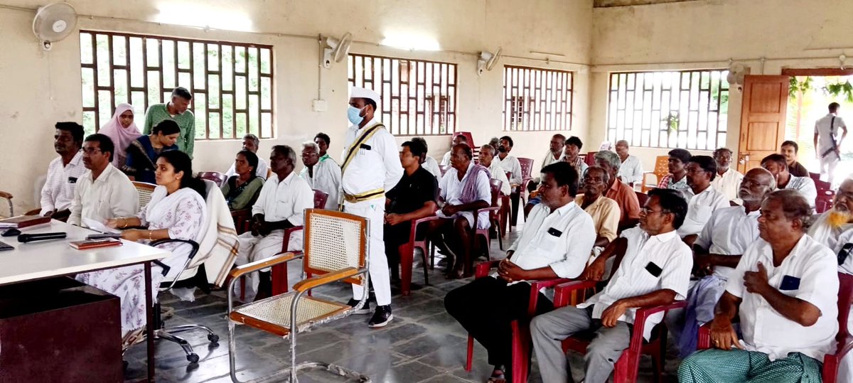 PrashanthiAEO's tweet photo. శిల్పకళా వేదికలో ఈరోజు గౌరవ @TelanganaCMO గారి రైతు భరోసా నిధుల విడుదల సభలో భాగంగా. నిడుగుర్తి రైతు వేదిక ఊట్కూరు మండలం నుండి హాజరైన గౌరవనీయులైన@collector_nrpt మేడం మరియు DAO సార్, మరియు ఈ కార్యక్రమానికి MAO, HEO, AEOలు మరియు నిడుగుర్తి గ్రామ రైతులు హాజరు అవ్వడం జరిగింది. https://t.co/Vbt6o1lDEZ