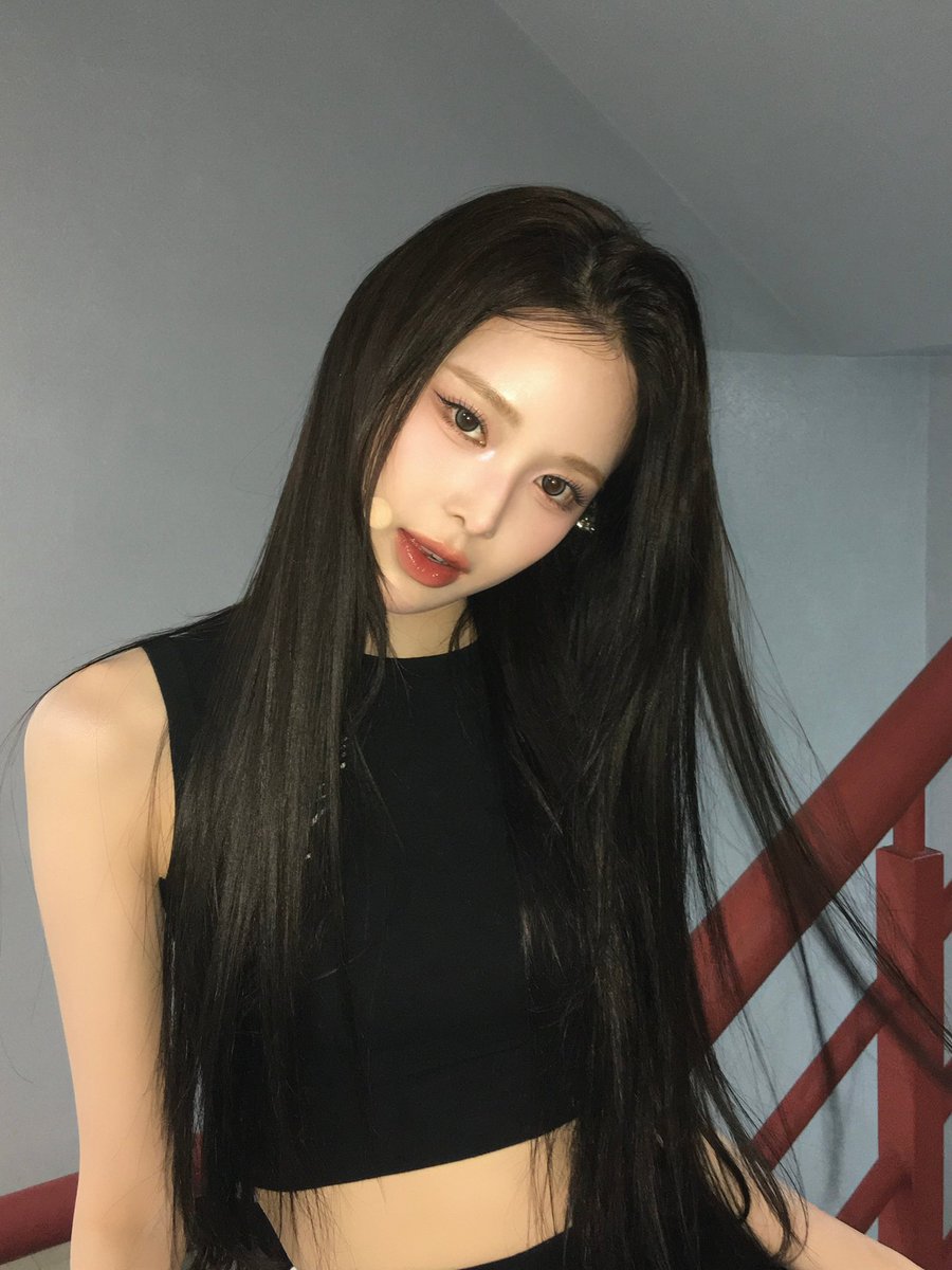 jeeminpict's tweet photo. JEEMIN plus chat update

#방지민 #BANGJEEMIN #이즈나 #IZNA https://t.co/uPs6vSzVMF