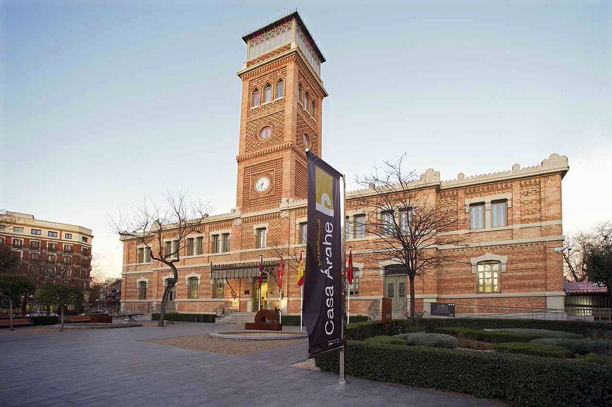 dtosalamancapp's tweet photo. 🏛️@AlmeidaPP recupera las Escuelas Aguirre para rehabilitarlas y ponerlas al servicio de los madrileños.

Se acabó una gestión nefasta de Casa Árabe, dirigida por quien solo tenía como mérito escribir la biografía de P.S.

💙 Recuperamos patrimonio. Construimos #ElMejorMadrid. https://t.co/YqBrplO2Qk