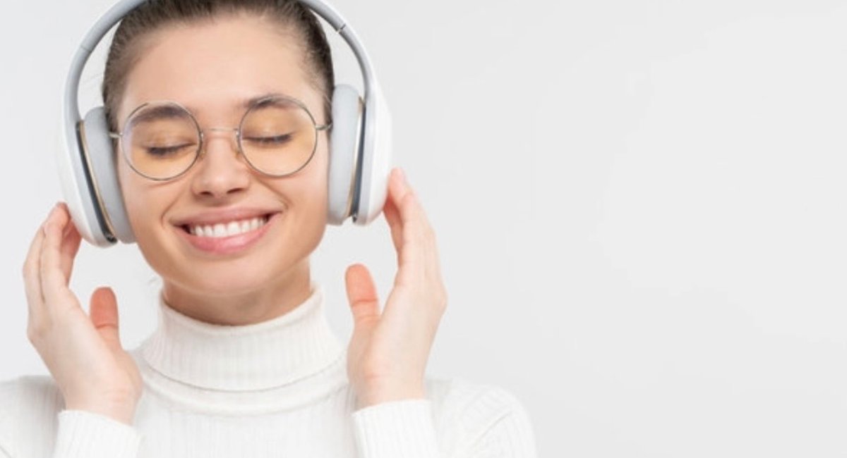NotiPodHoy's tweet photo. Lo nuevo en @Viapodcast: 
✅Defienden que el valor del podcasting está en las comunidades, no en las descargas
✅El principal desafío del podcasting ya no es crecer, sino fidelizar a la audiencia
https://t.co/LDgdwI1XIT https://t.co/Np7TBMV5tc