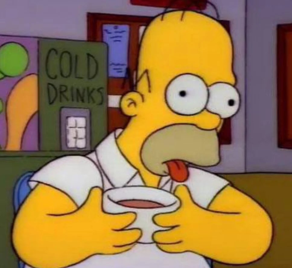 theblueredqueen's tweet photo. @renulvsnoa Suelo juntar caras raras de Homero que me dan gracia o edits con otras caras, son todo lo que está bien. https://t.co/tiftx8UvWR