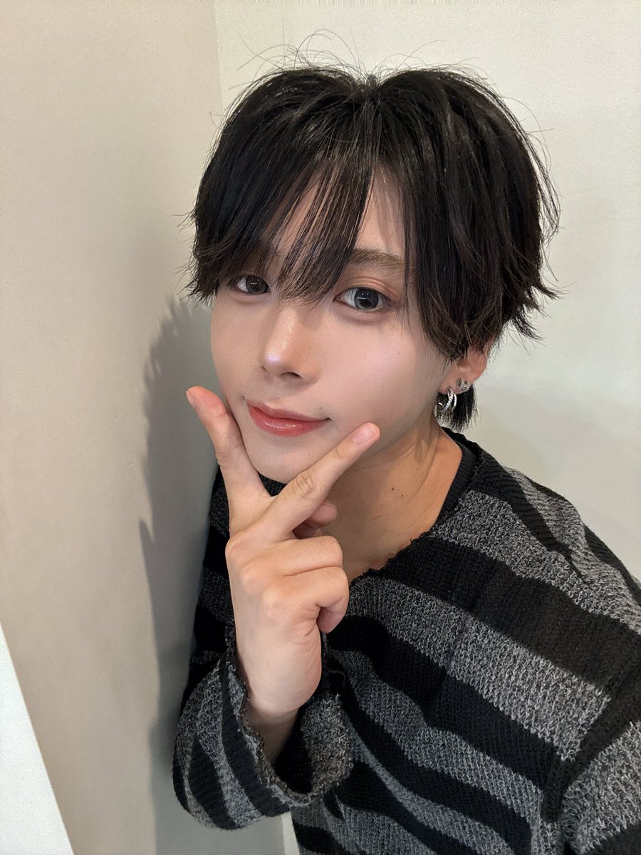 AzLAND_aoi's tweet photo. 1➕1🟰きゃわいい~❣️
#メンズアイドル #メン地下 #アイドル
#AzLAND #栗原葵 https://t.co/ZoJjcyECn4