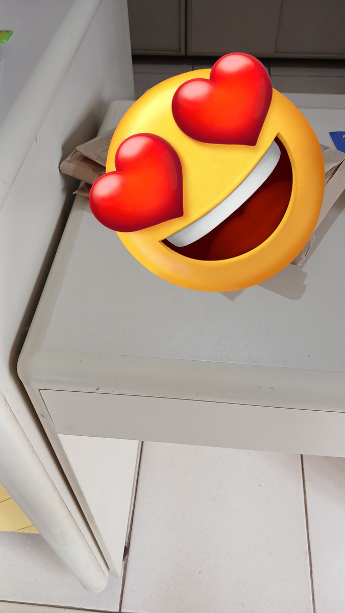 byunandbeyond's tweet photo. fui nos correios e o velho de lá falou que tava pensando em mim pq fui ontem e tava sem sistema. um querido https://t.co/nDBqCJgYkc