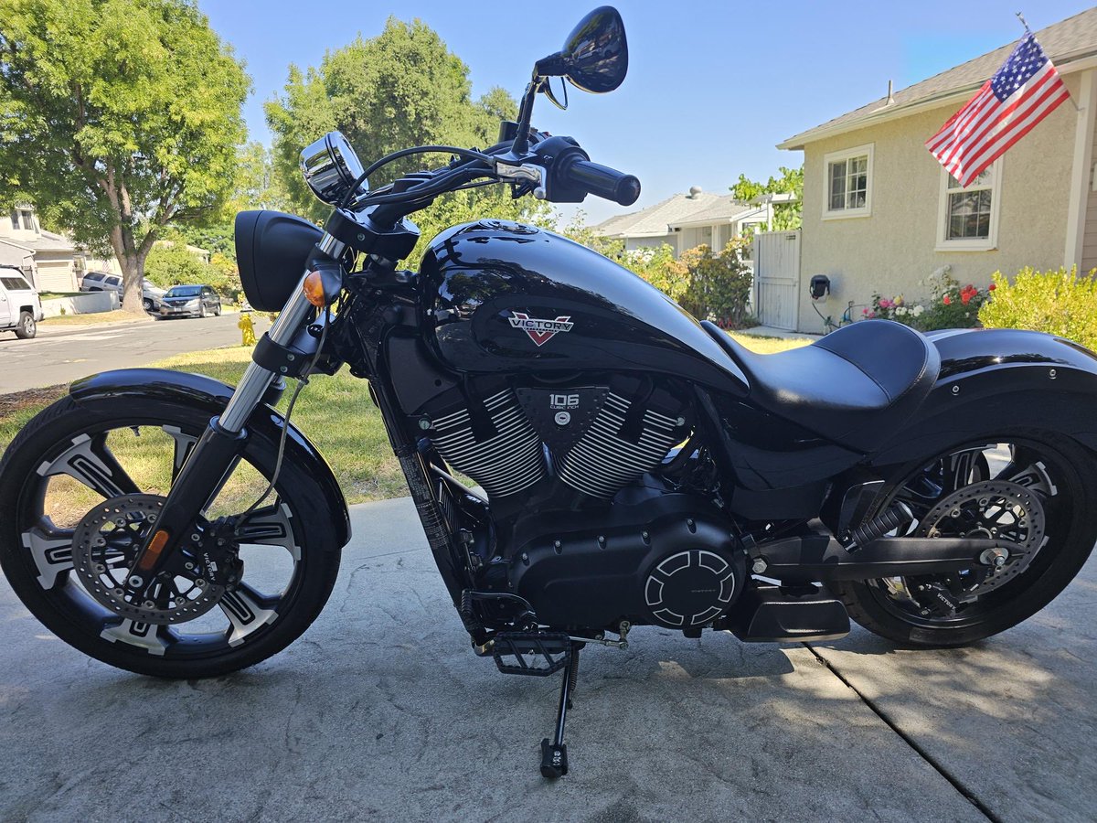 BurbankRdkings's tweet photo. For Sale $12,200 OR willing to trade for a car
The 2017 Victory Vegas 8 BALL is a custom motorcycle designed for riders looking for a unique blend of style With only 5,070 miles on the odometer, this bike is practically brand new
2017 Victory Vegas 8-Ball
Call 818-288-4801 https://t.co/o39iiwsK0k