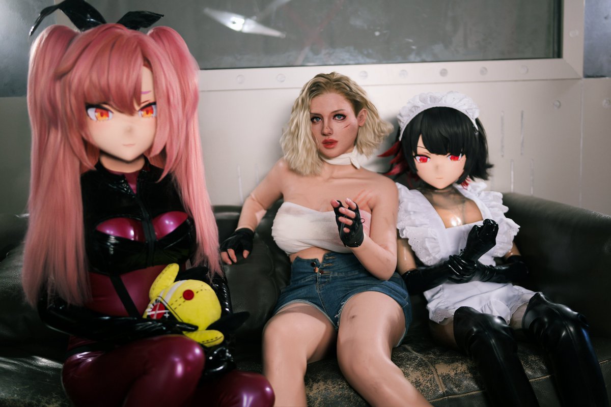 manaminanase's tweet photo. Boundaries broken, from some horror game heroine to anime waifus.
Amelia by #molifx
Nicole and Ellen by @BKC_BlacKCat
.
#molis #inthemask #ameliamask #ellenjoe #nicoledemara #zzz #kigurumi #bkc https://t.co/Z8O0NGJ1Bp