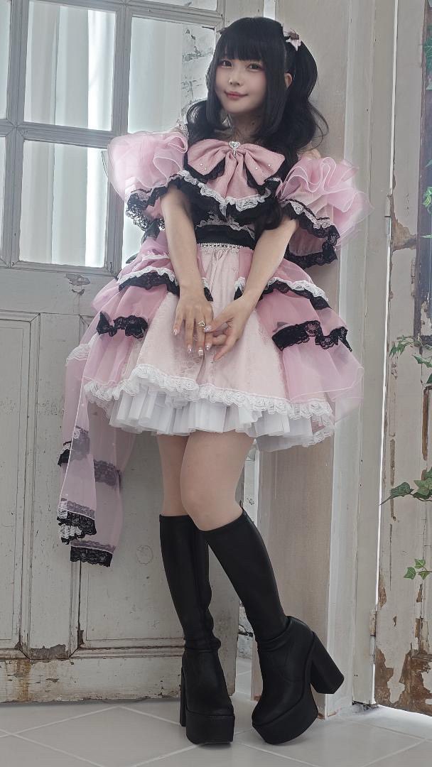 CHOCOSHAKI's tweet photo. 🍓撮影ありがとうございました🍓

📷@ty_joke さん

#portrait
#ブーツ
#アイドル
#衣装
#boots
#スマホ撮影 https://t.co/9DCVcYa7Ki