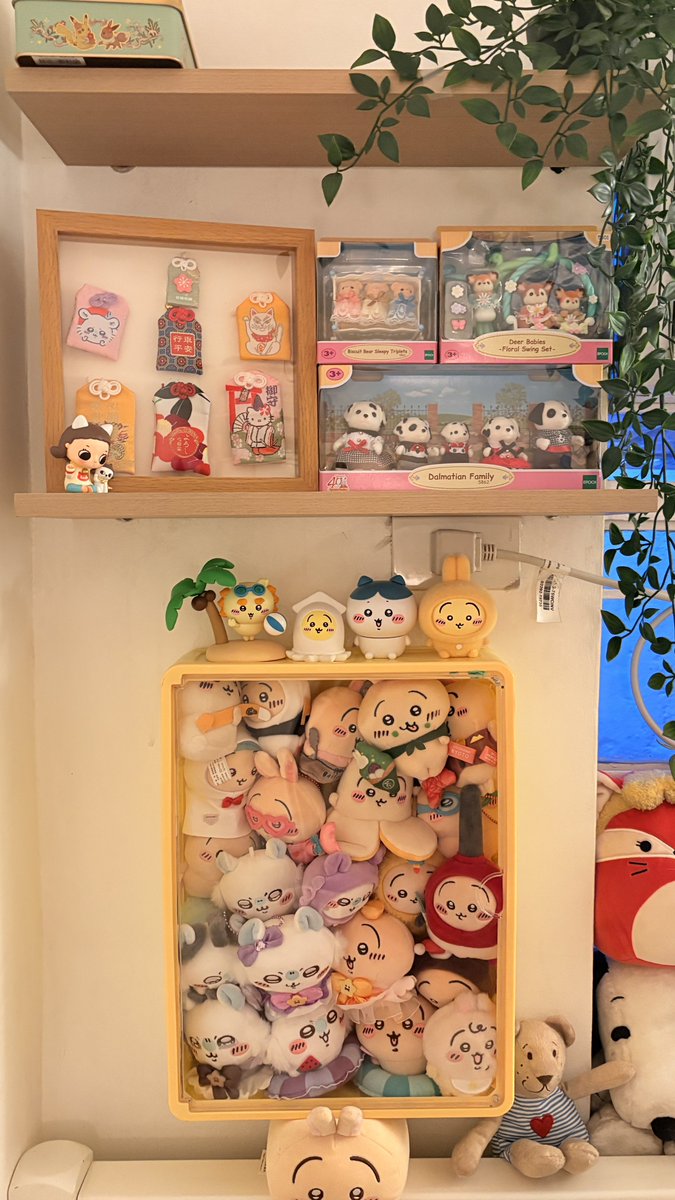 scherschers's tweet photo. bedroom of a 28 year old girl 💁🏻‍♀️ https://t.co/fDDRR1UNN4