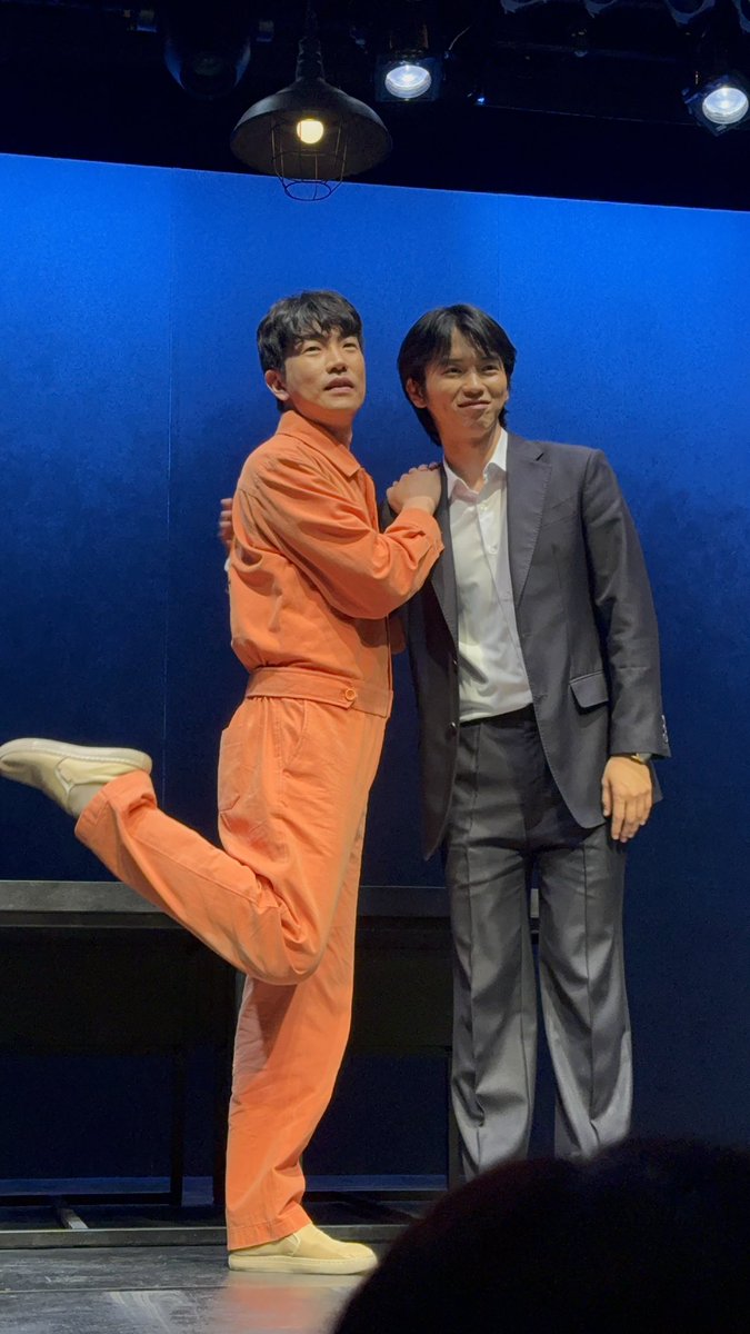 Sseul_MU's tweet photo. 누가 형이고 누가 동생이지 https://t.co/eyVqxZdAFT