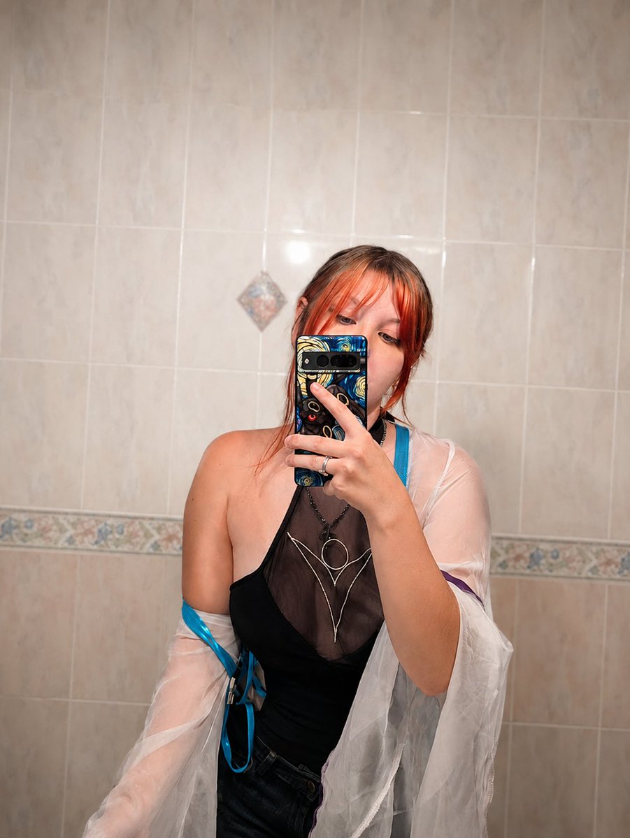 nn_afriii's tweet photo. Que facil es hacer que te obsesiones conmigo, es solo verme y pierdes el control y tu cabeza solo piensa en obedecerme ;3. https://t.co/nuoiJ7oxA5