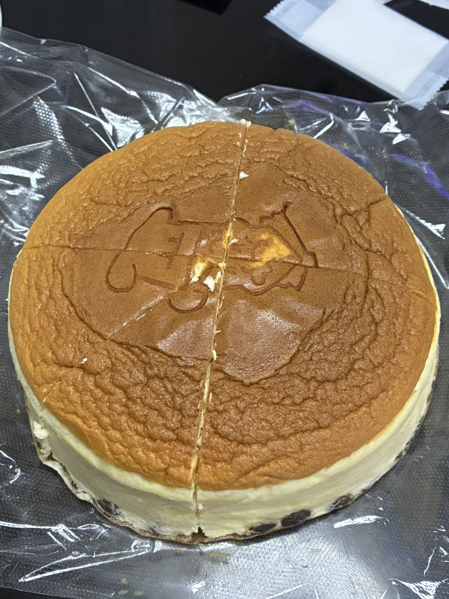 sanderhobby's tweet photo. 撮影前にカットされてたw
(大阪いってた) https://t.co/YRoAA3vp6N