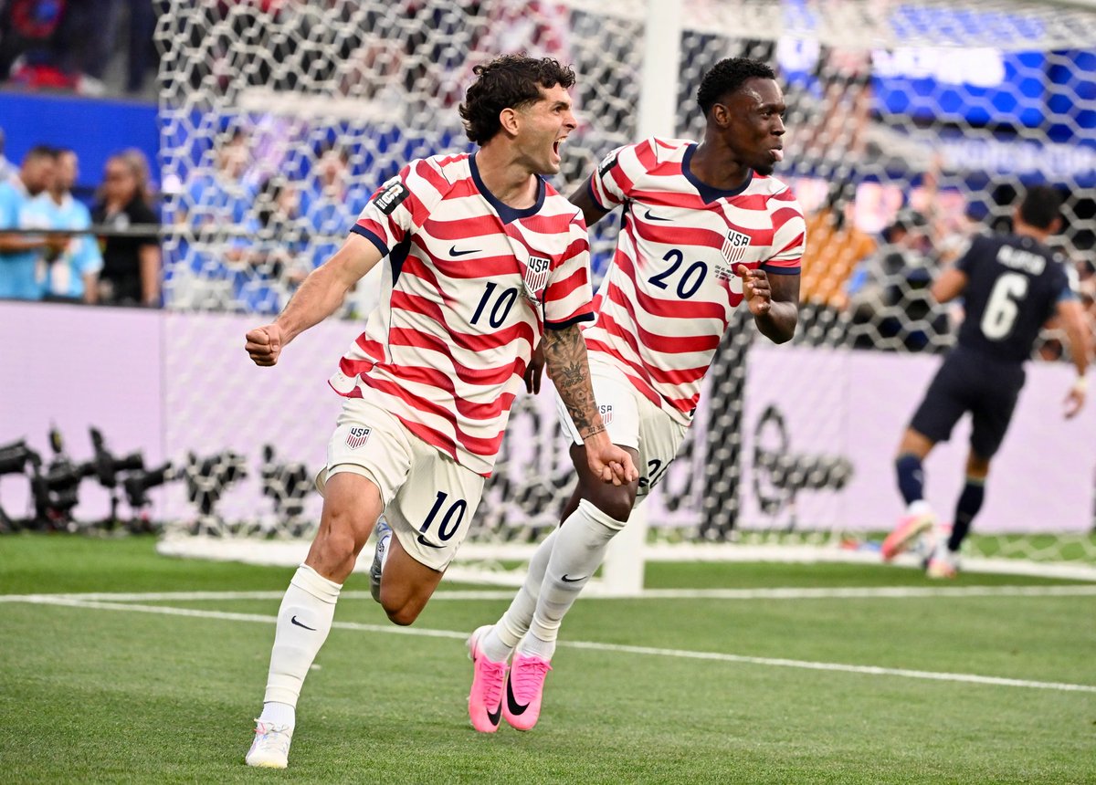 USMNTNews2's tweet photo. Tomorrow, we go again. #USMNT https://t.co/CaHZW2jENz