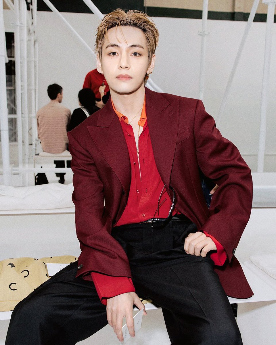 BTSvKIMTH's tweet photo. Last Sunday in Paris for Michael Rider’s Celine show during Men’s Printemps/Été 2027. 

#CelineSS27 https://t.co/yEz68ID8FZ