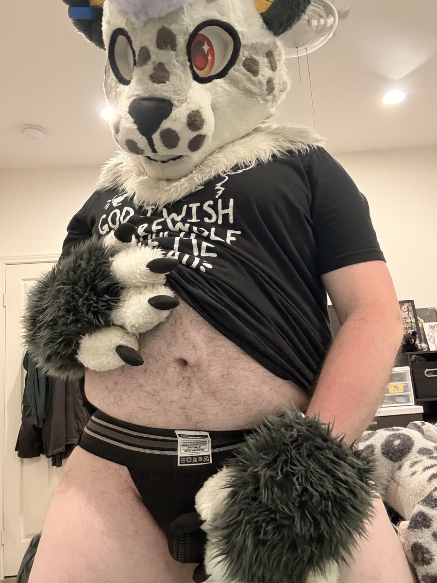 HarvestSnow's tweet photo. Who wants to take a bite out :3 https://t.co/OMOQpSkhGw