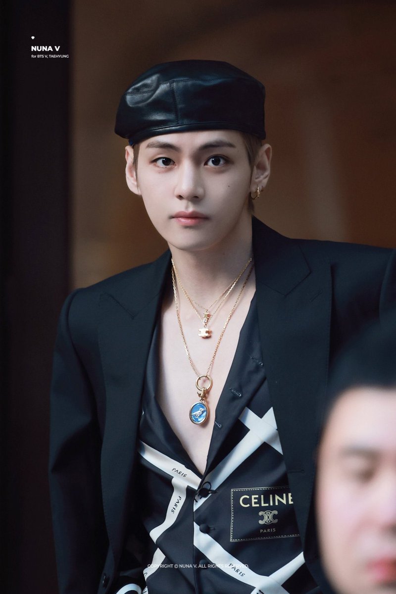 Jeonthv3001's tweet photo. เห้อน้องแทสวยสะเทือนปารีสถึงสเปนเลย

V FOR CELINE FASHION SHOW 
TAEHYUNG TAEHYUNG 

#TAEHYUNGxCELINE #CELINESS27
#VxCelineSS27 @celineofficial https://t.co/ZmjxWTytDt