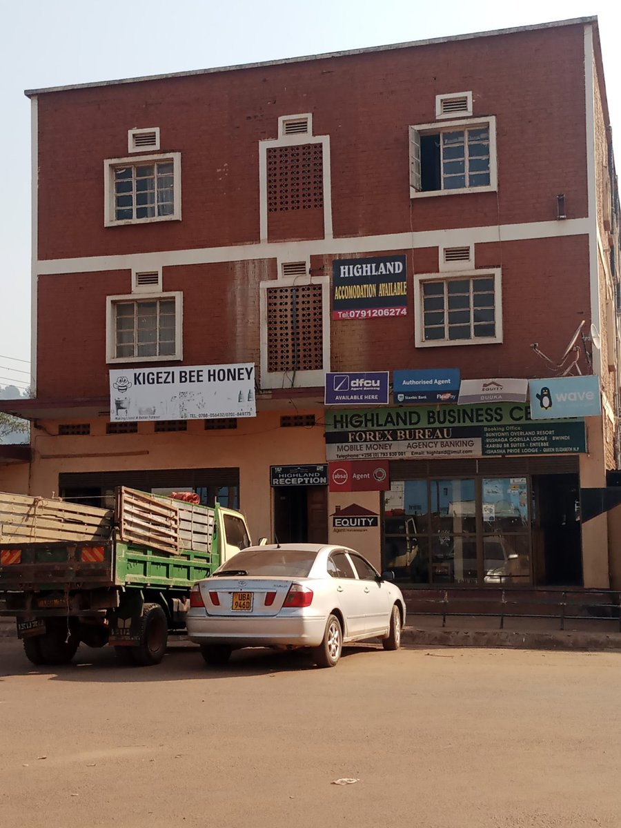 Bernardkwiri's tweet photo. Current fuel price in Kabale town. A few I managed to come across, the price of Petrol is seen at 6550ugx and 6590 Ugx. For shell @Shell Petrol is at 6600ug and diseasl at 6550ugx . @MEMD_Uganda https://t.co/r4XdA7Eja4