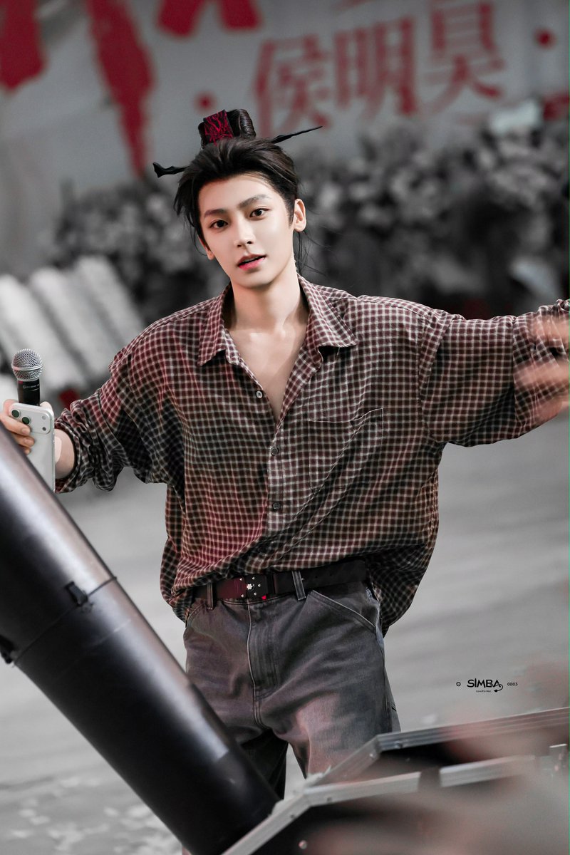 memorieshou's tweet photo. Sukses buat filming #长生骨 yaa!!!
#HouMinghao as #RongChenzi

#LoveintheShell #念相思 #侯明昊 https://t.co/hKSAVGOxpV