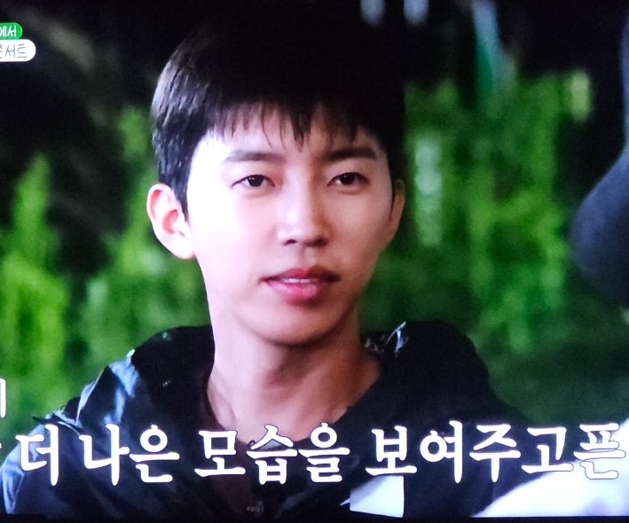 cabbagewoong's tweet photo. 넌 이런 가수야
그런대도 더 나은 모습을 보여주고 싶어하는
네가 넘 좋은거 알쥐?
넌 최고야 👍👍👍 https://t.co/p4hhbtN1b5