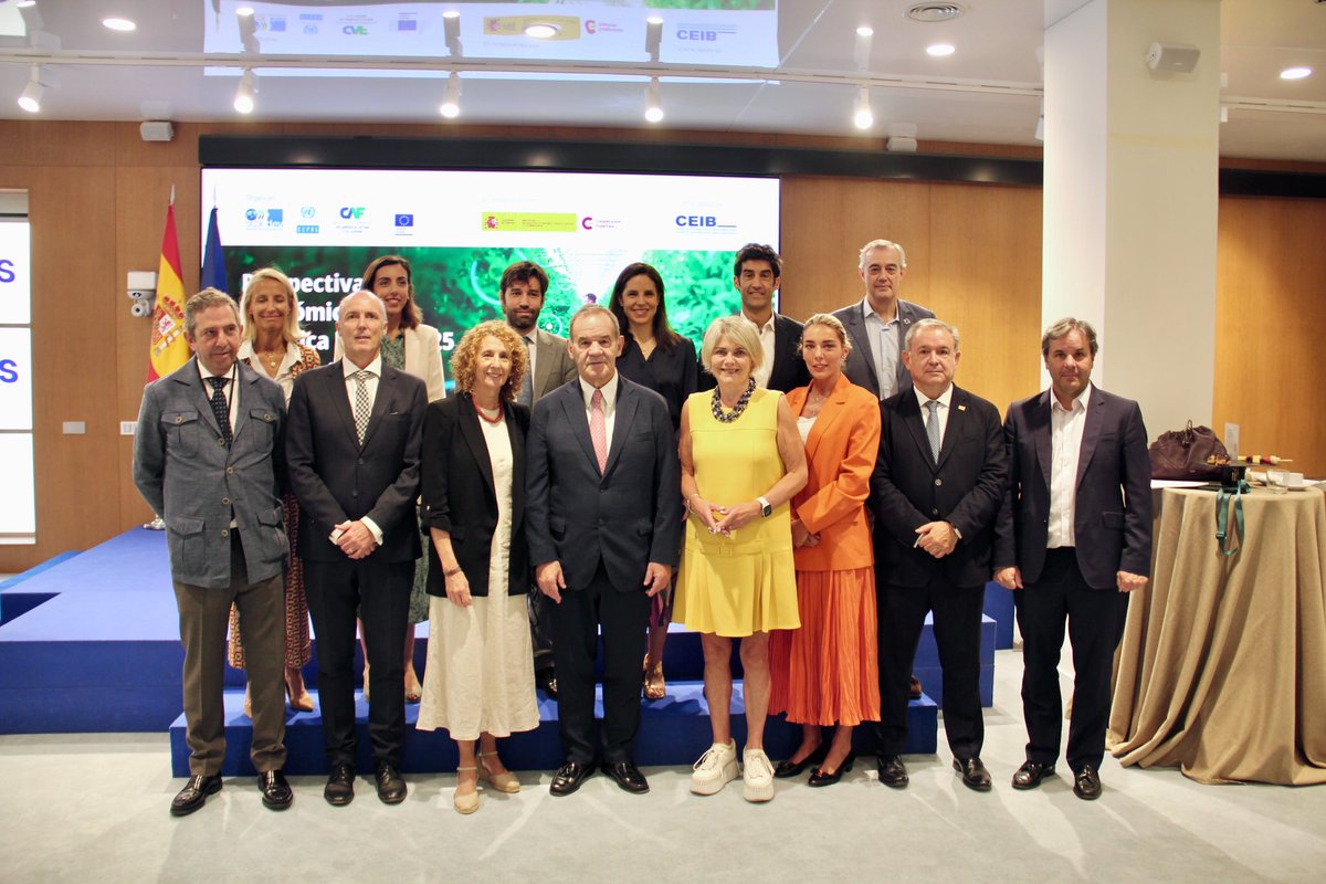 SilviaOECD's tweet photo. Gran honor acompañar hoy en Madrid la presentación del informe #LEO sobre las perspectivas económicas de América Latina, un aporte clave para reforzar la integración regional y el desarrollo sostenible entre Europa y nuestra región. https://t.co/dTclKT2940
