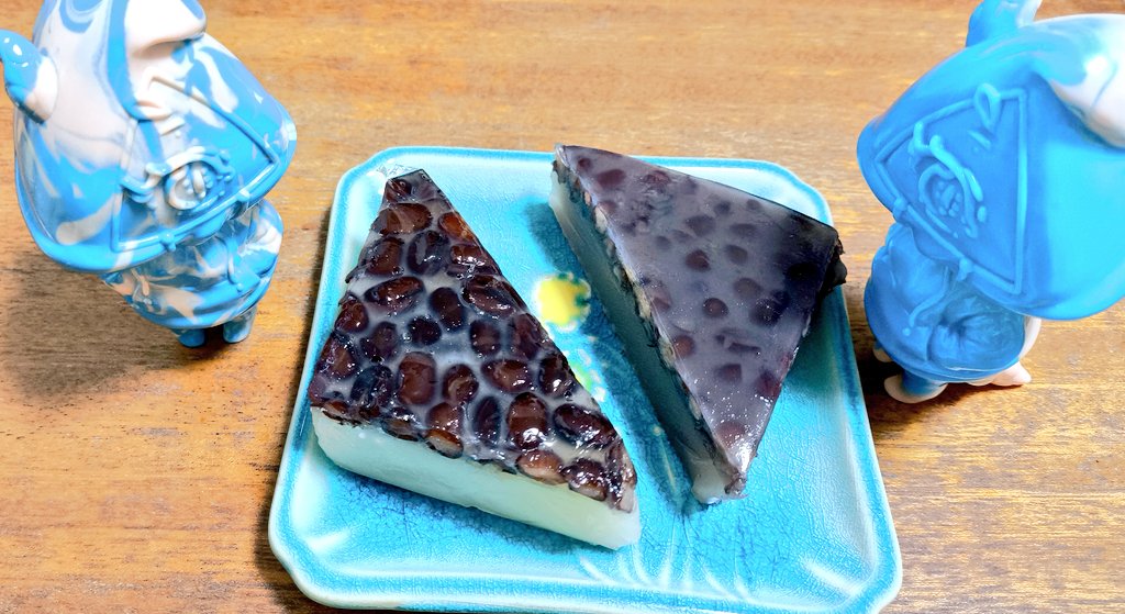 gr0112's tweet photo. （▲）🍡🫘 #夏越の祓 #水無月 https://t.co/0rbVio8COe