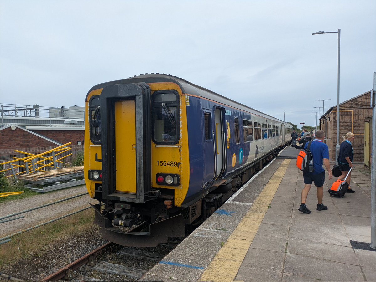 SteelCityDog_'s tweet photo. Train No.3 sees me head onto the Cumbrian Coast, a line I haven't travelled in 4 years, nevermind start attacking it in its entirety.
@northernassist 156489 took me from the City of the Lakes to Whitehaven. I can only really go one way now! #NorthernExplorer https://t.co/5nzAO8WnCd