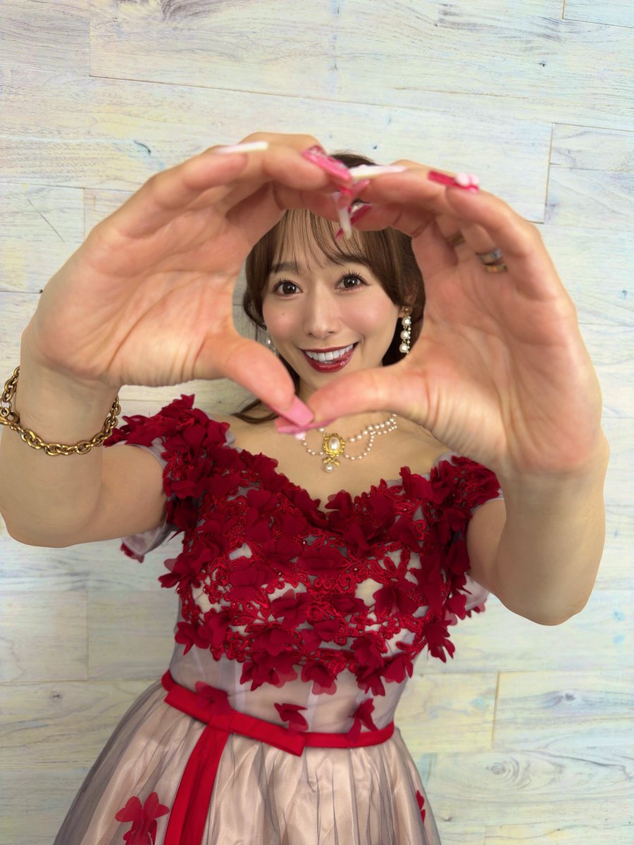 shiraishimarina's tweet photo. 船プレお越しくださったみなさま
ありがとうございました❣️

13周年月間の締めくくり🎉
とっても素敵なドレスで迎えられて感無量でした✨

14年目も沢山の素晴らしい景色を
まりりんクラブのみんなと見に行けることが
楽しみでなりません🩷

これからもよろしくね🥰💕 https://t.co/ctfh2w9vh6