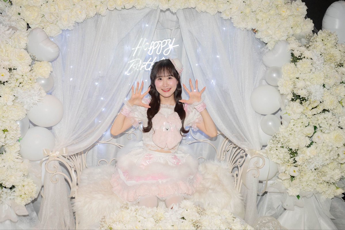 _plusalpha_'s tweet photo. 白川りこ生誕祭 2026 @OSAKARUIDO

本日は白川りこ生誕祭へお越しいただき、ありがとうございました。
皆さまの「おめでとう」と温かい声援のおかげで、忘れられない一日になりました。
今日見た景色も、皆さまと過ごした時間も、きっとこれから先の力になります。
これからも白川りこ、そして+Alphaの応援をよろしくお願いいたします!!!

本当にありがとうございました❤︎💎

#プラスアルファ #白川りこ生誕祭2026