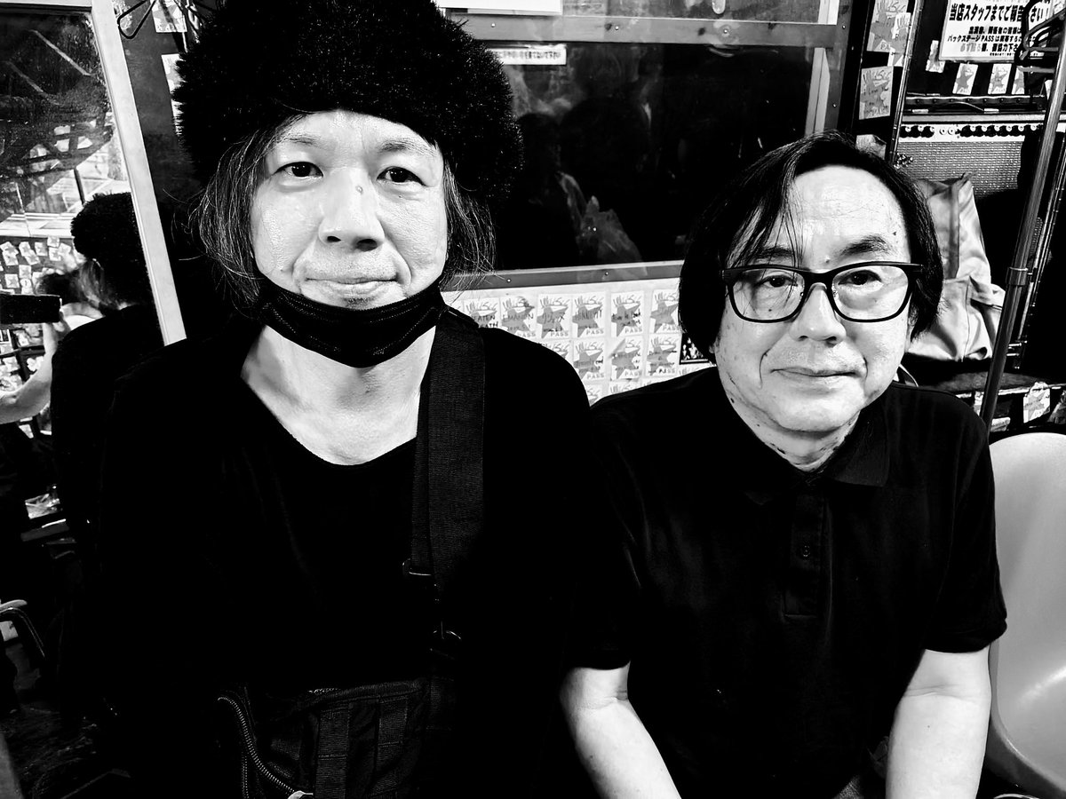bacteria_garden's tweet photo. 初めて観に行ったライヴは中二で上野耕路さんのソロ。写真撮ってもらっちゃった。40年以上越し。嬉しい。/K https://t.co/QUXoaWSw10