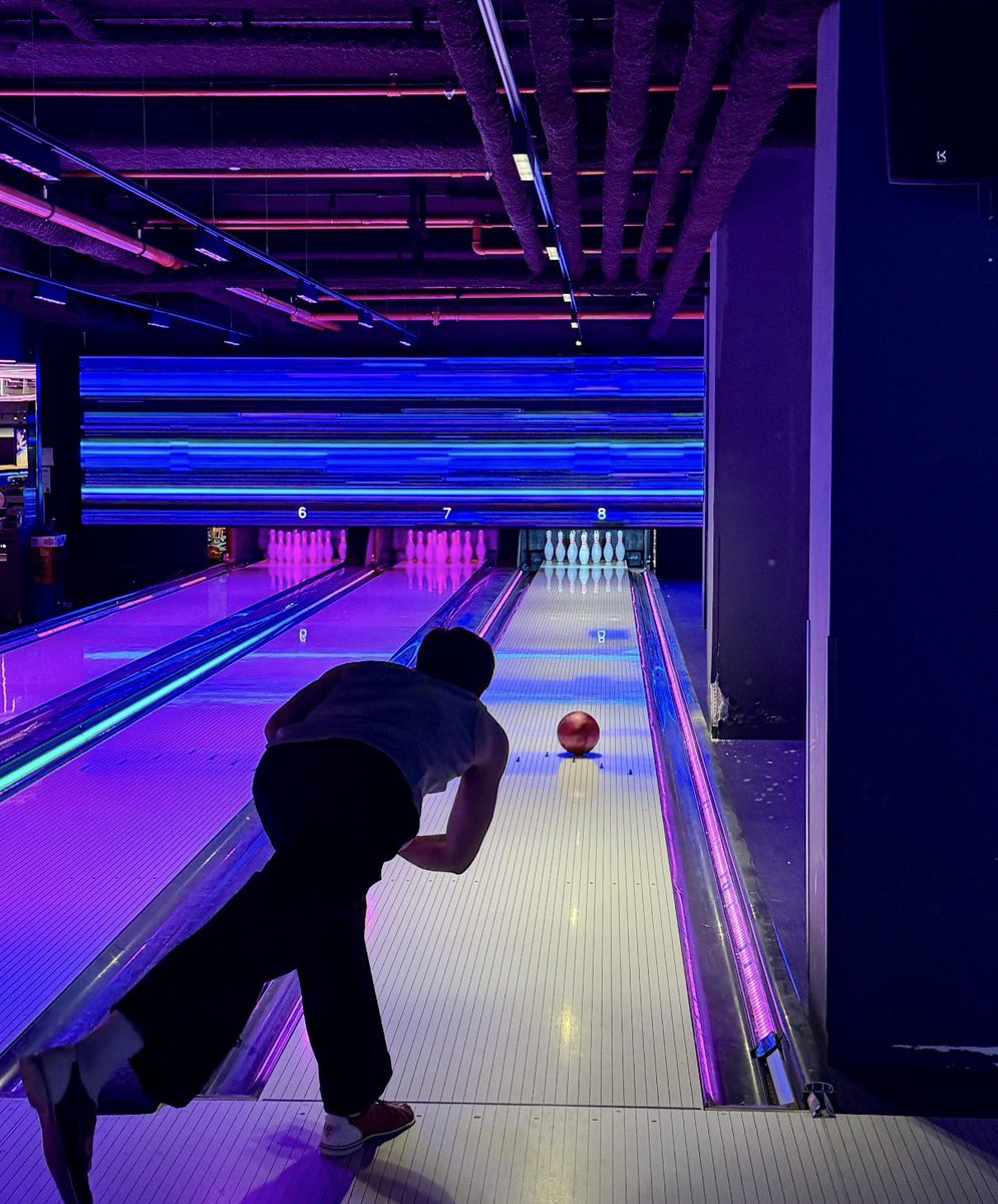 jooniefighting's tweet photo. #RM IG STORY

https://t.co/CnyI4vn9WO

🎳🐨 흐에 정구기랑 친 볼링 때 사진인가! https://t.co/Sq0y4jjGds