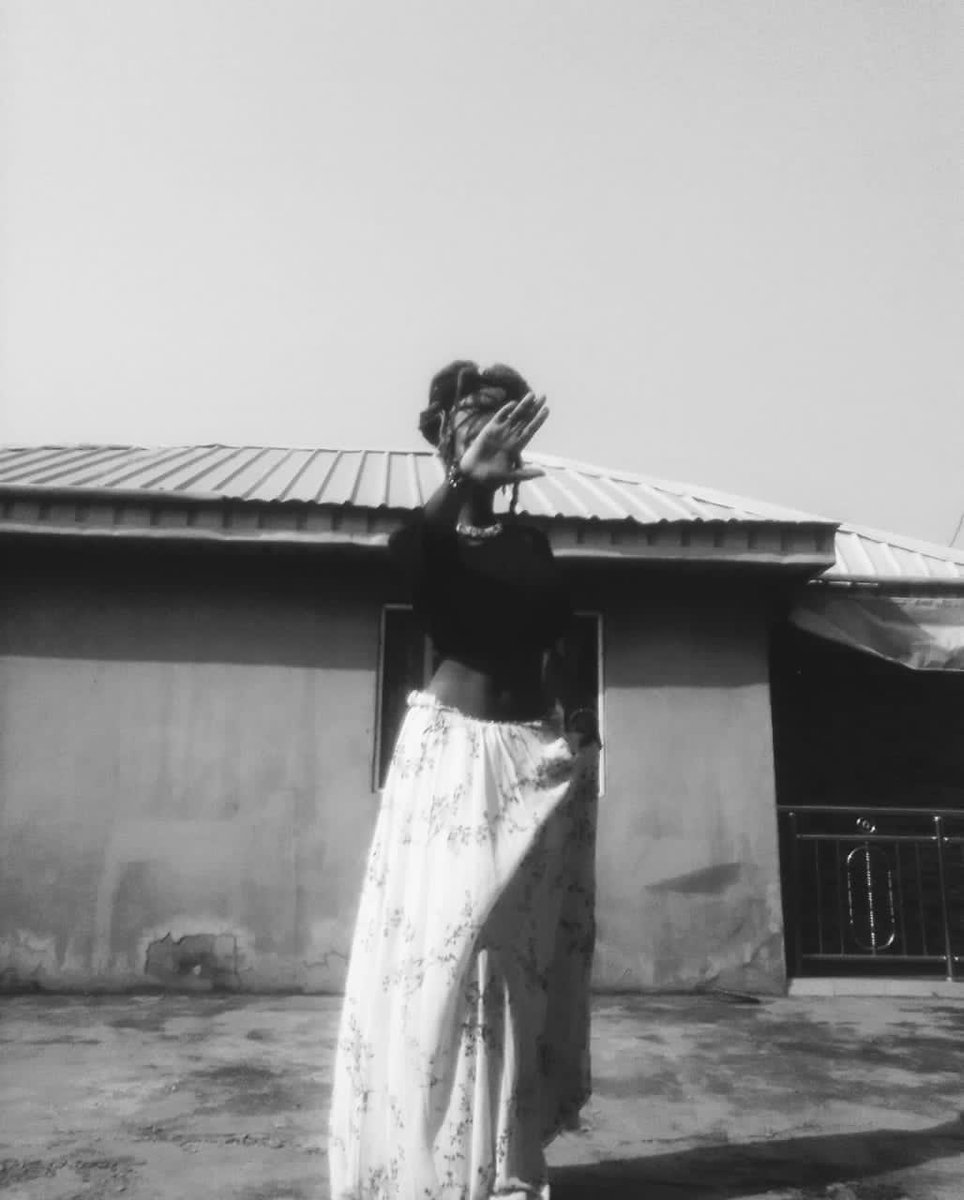 TheyhateTEDD's tweet photo. The concept of telling people in Nigeria you’re a model and they immediately think you’re for private bookings, most especially on this app. https://t.co/VZOod9YcIF