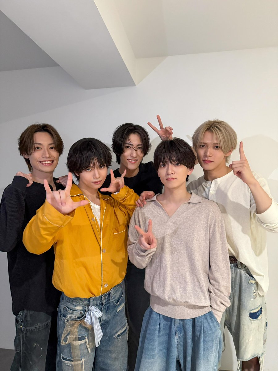 kokikun_hidapi's tweet photo. 顔がいい૮⁔.  ̫ .⁔ა🩶🩶🩶 https://t.co/fatgI1cJSQ