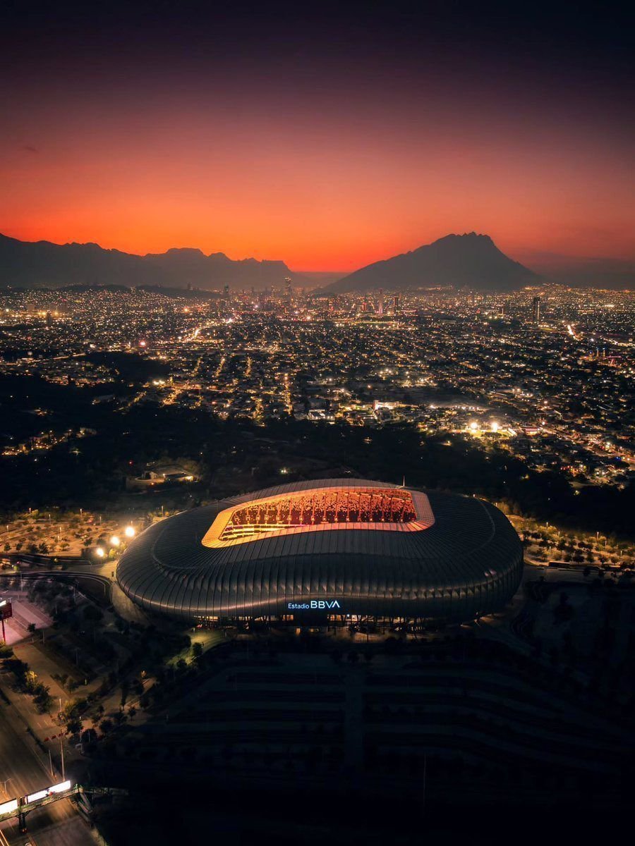 Theberni250's tweet photo. Show me a view like this one in the countries they call the kings of football (Europe).

This isn't even USA🇺🇸 it's Mexico, Monterrey 🇲🇽.

Europeans lied to us about football in these countries....

This world cup has shown that European football infrastructure is overrated. https://t.co/eV6gaOQcwo