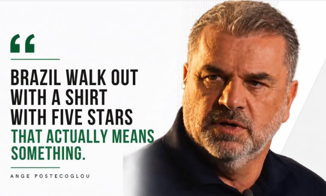 CollectCelticFC's tweet photo. Big Ange 💚 😁 https://t.co/UtXQgUuqw9