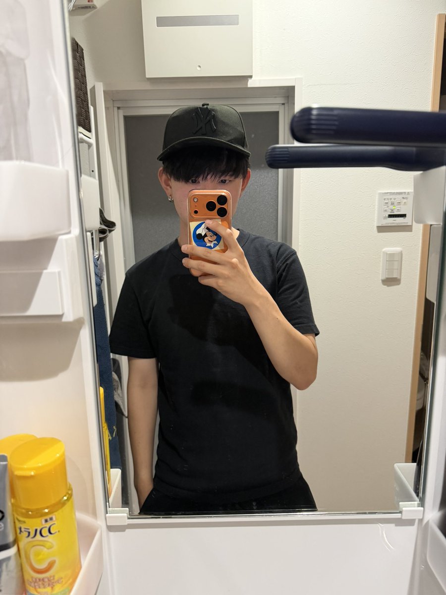 yuu9425's tweet photo. 🗼一人暮らし暇すぎ #ゲイ https://t.co/EuuxHnQv2c