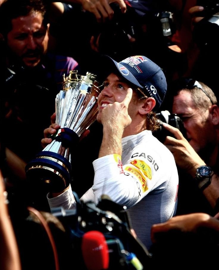 lulabies____'s tweet photo. ✨The 4 Driver Challenge✨

• The driver that got me into f1
• My favourite driver
• The driver I miss seeing on the grid
• The driver I got a soft-spot for https://t.co/KU0sRL14sZ