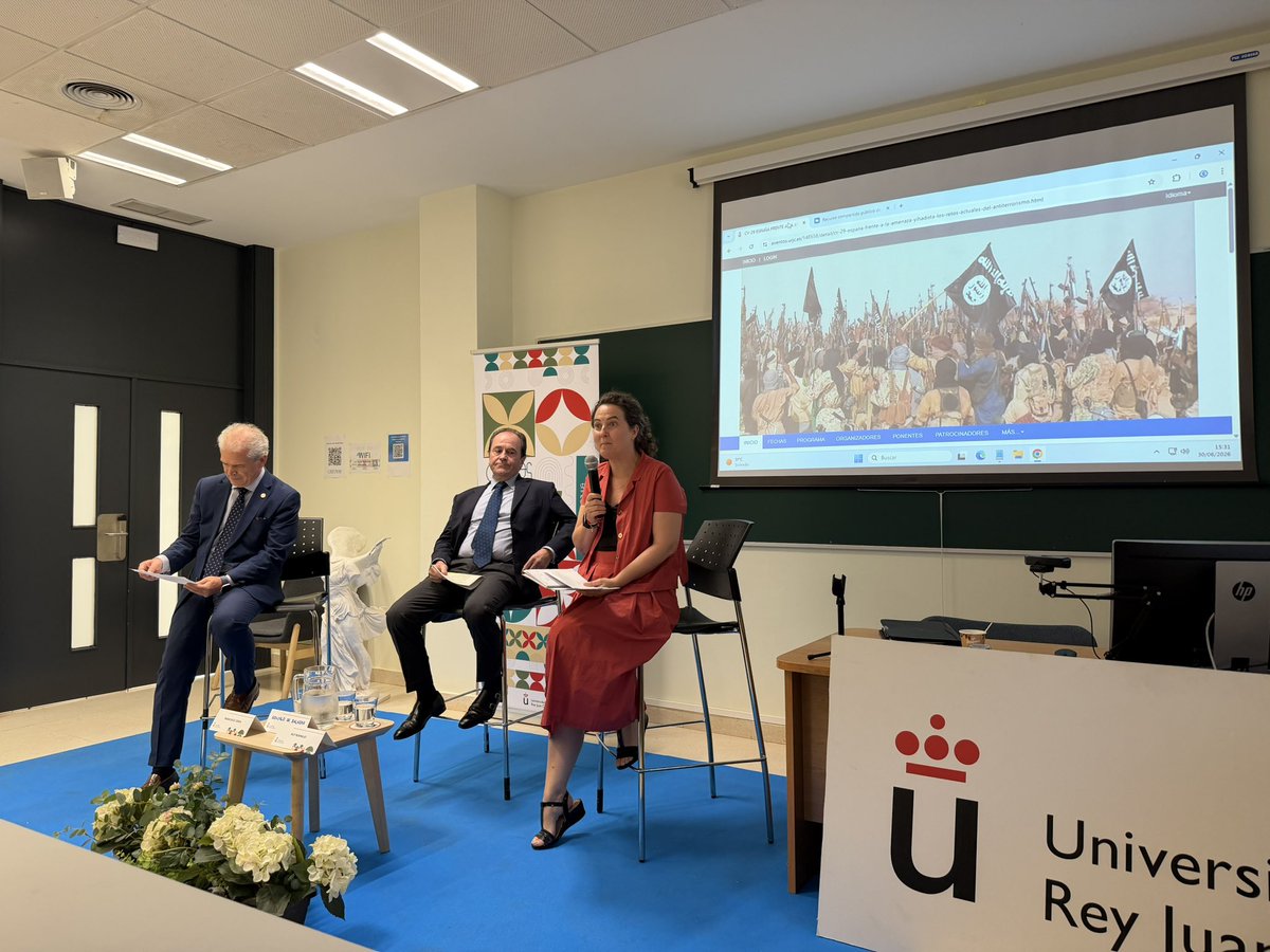 MemorialVT's tweet photo. “Hoy existe una verdadera coordinación de las entidades investigadoras de los cuerpos policiales con más de 1500 investigaciones activas sobre terrorismo actualmente en España”
Francisco Coria del #CITCO Curso @urjc “ESPAÑA FRENTE A LA AMENAZA YIHADISTA”
@MemorialVT @_FundacionVT https://t.co/FpjPWT0euf