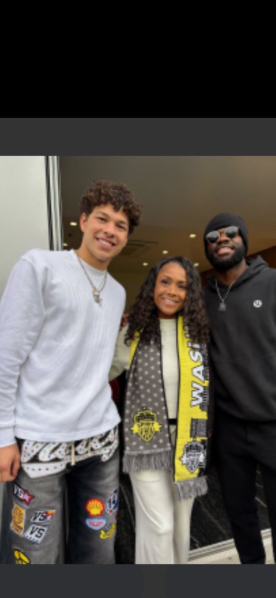 dominiquedawes's tweet photo. I love getting into Wimbledon every year. There’s nothing quite like the tradition, the atmosphere, and the incredible level of play.

I can’t wait to cheer on my fellow Americans, especially, Serena and Venus Williams, Ben Shelton and “Big Foe”, Francis Tiafoe! 

As a gymnast, I’m always amazed by the movement, balance, footwork, and controlled sliding on the grass. It’s a great reminder of why I believe gymnastics is the ultimate foundation for so many sports ! 🎾🇺🇸 🤸 

Check out our many locations of the Dominique Dawes Academy and you’ll see firsthand how gymnastics fundamentals are value for your child’s overall development.