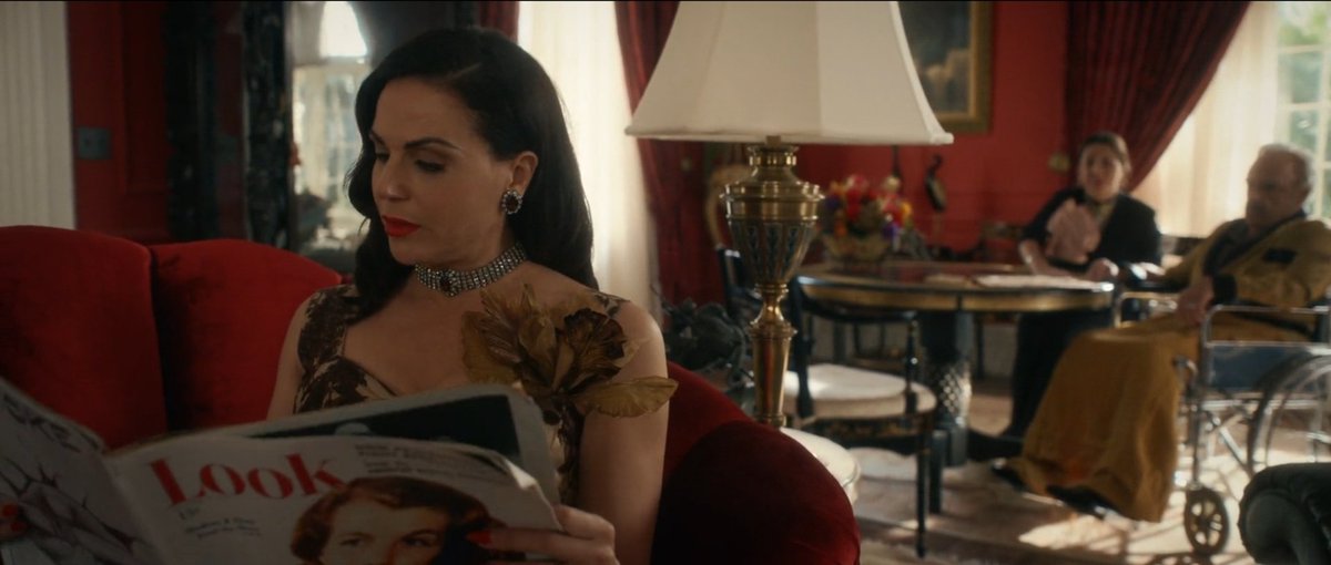 camachoswife's tweet photo. stunning even while reading a magazine https://t.co/EeRdi36unI