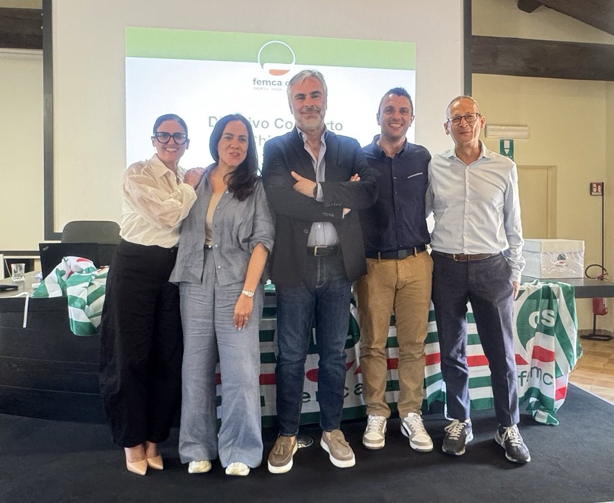 FemcaCISL's tweet photo. 🗳️Eletta la segreteria nazionale #Femca #Cisl del comparto #Chimico #Farmaceutico composta da #ElisaBandini #NazzarenoFresca e #DavideTilocca
⚛️🔬Il comparto comprende #Chimica #Farmaceutica, Fibre Chimiche, Detergenza, #Gpl, Gas Tecnici; #Coibentazione per impianti Petrolchimici, Raffinerie e Centrali Elettriche.
📣L’augurio della Segretaria Nazionale con delega al comparto #Chimico #CarlottaSchirripa: “Il direttivo di comparto dovrà essere un luogo di elaborazione di idee, di confronto, di lettura dei cambiamenti. Dovremo saper vedere eventuali crisi arrivare, evitando le emergenze. Saremo un luogo di costruzione e sintesi di politiche condivise, nel rispetto delle specificità delle varie realtà. Un luogo che saprà valorizzare le diversità entro una nuova linea strategica comune, che la federazione assumerà per affrontare le trasformazioni e i cambiamenti dell’industria chimica e farmaceutica”.
#essereFemca #essereCisl